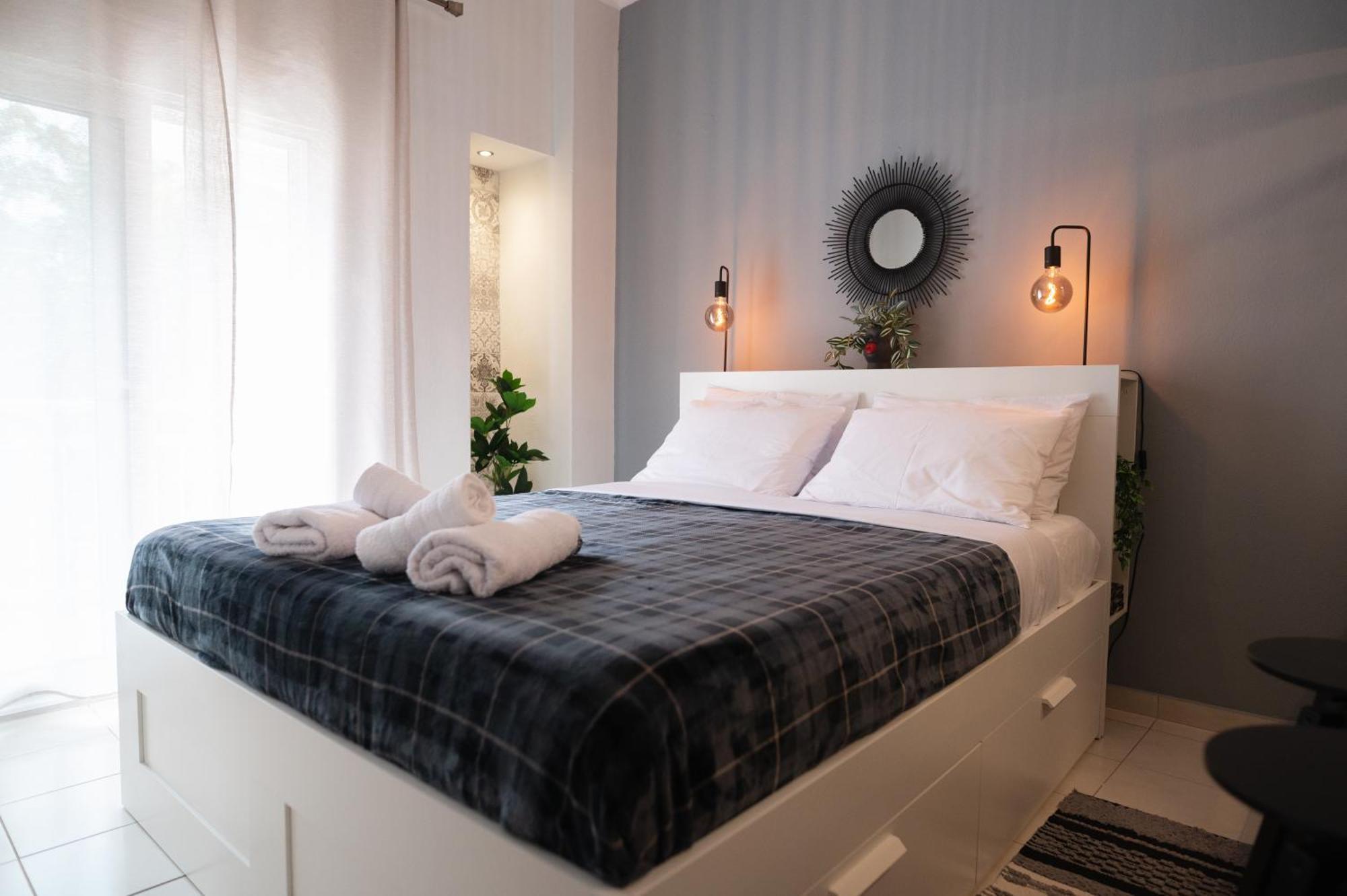 Sapphire Majesty Suite By Heaven'S Hall Luxury Suites アレクサンドルポリス エクステリア 写真